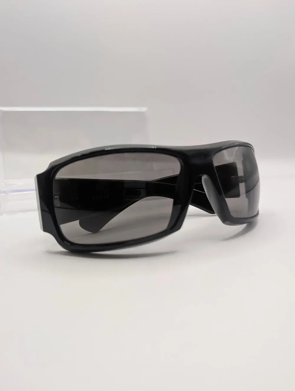 AUTH Gucci GG1559/S Black Y2K Shield Wraparound Sunglasses Vintage Made in Italy